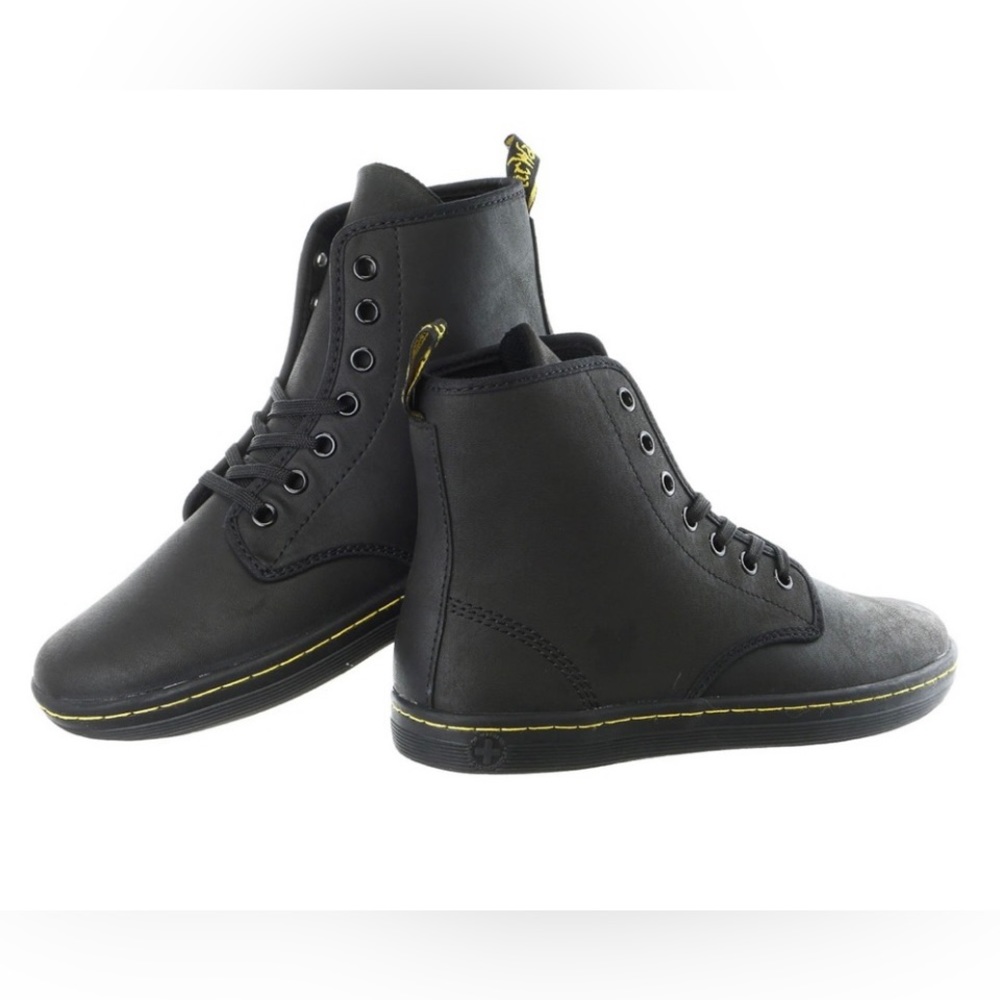 Dr. Martens ShoreDitch leather size 9